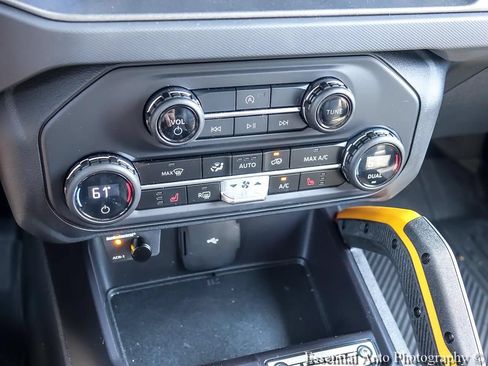 Used 2024 Ford Bronco Badlands AWD/4WD image 19