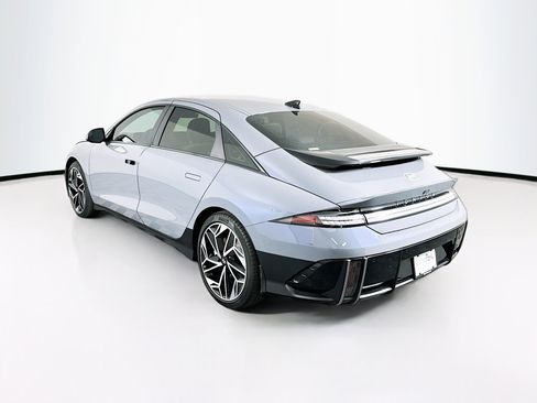 Used 2024 Hyundai Ioniq 6 SEL image 4