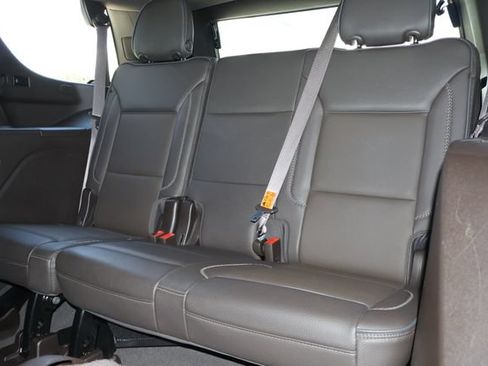 Used 2022 GMC Yukon Denali RWD image 15