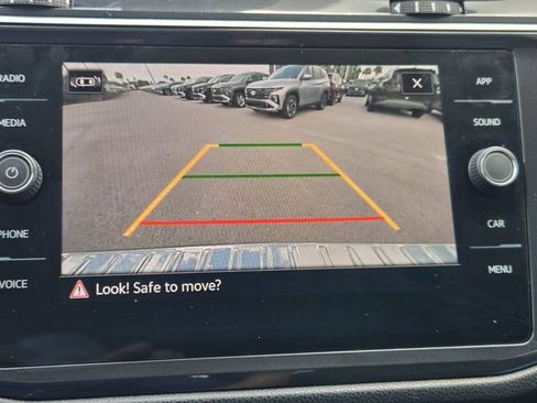 Used 2023 Volkswagen Tiguan SE R-Line image 21