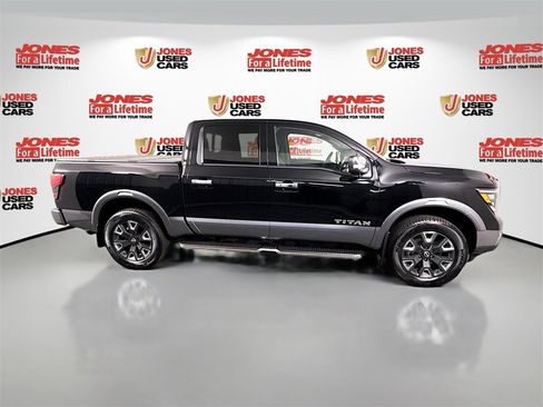 Certified 2023 Nissan Titan Platinum Reserve w/ Moonroof Package image 20