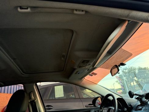 Used 2013 MAZDA MAZDA3 i Touring w/ Preferred Equipment Pkg image 13