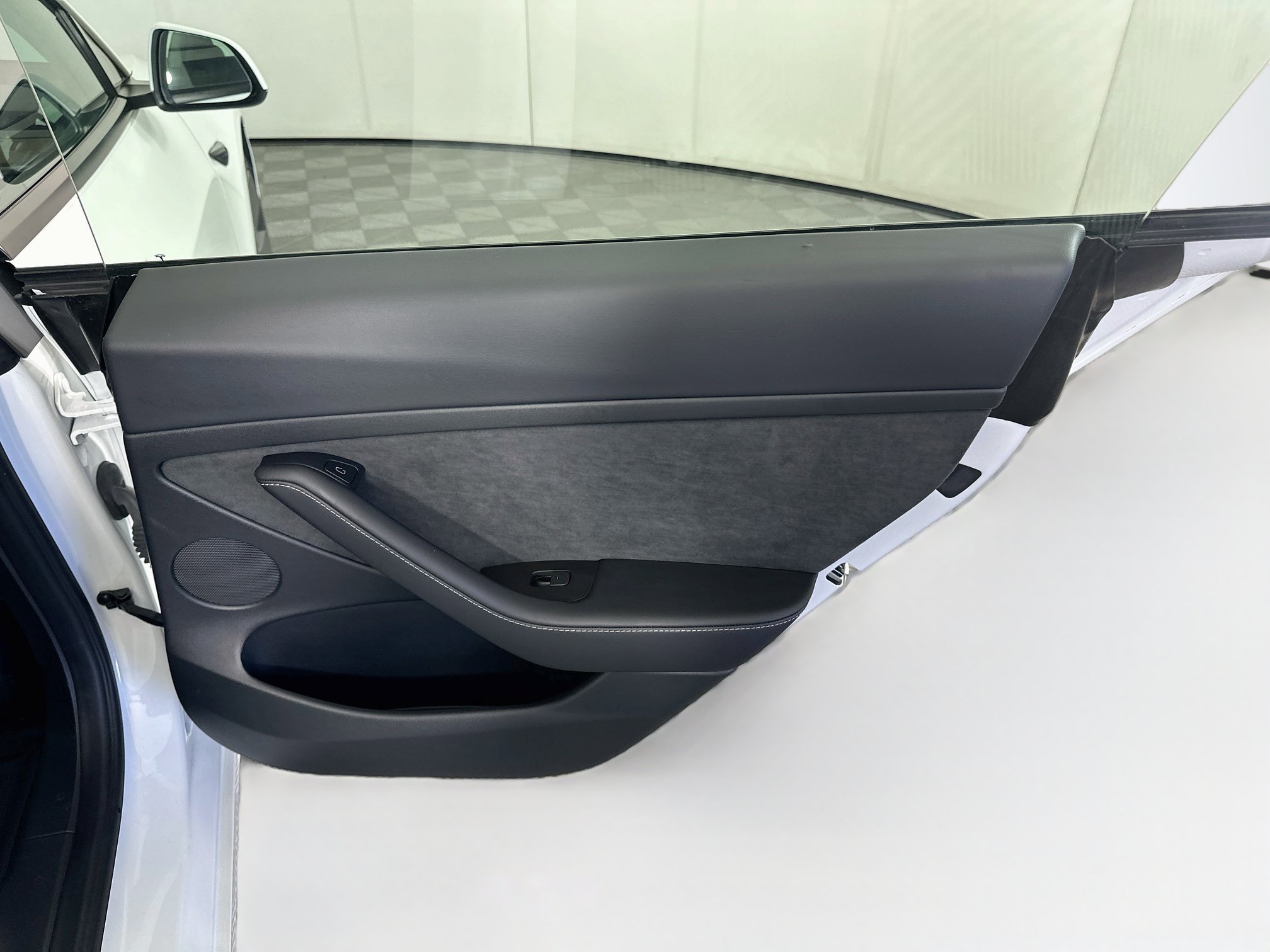 Used 2023 Tesla Model 3 Standard Range RWD image 30