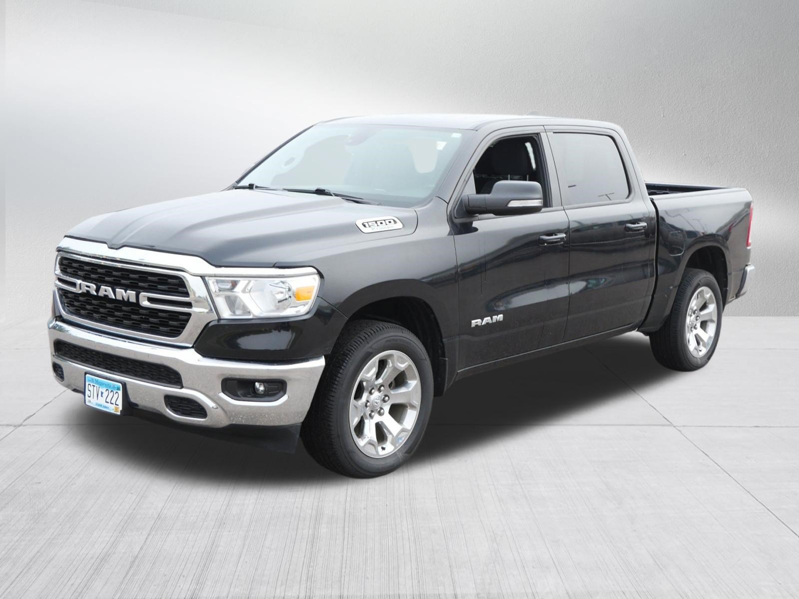 Used 2022 RAM 1500 Big Horn AWD/4WD image 3
