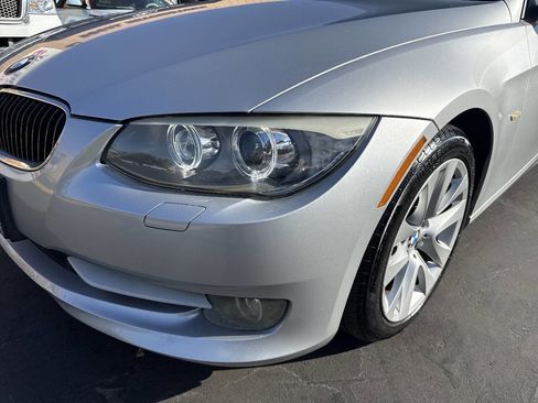 Used 2011 BMW 328i Convertible image 40
