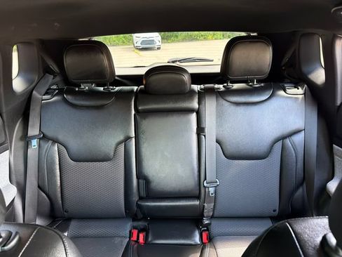 Used 2023 Jeep Compass Latitude AWD/4WD image 34