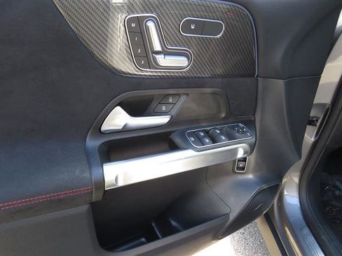 Used 2025 Mercedes-Benz GLB 35 AMG 4MATIC image 9