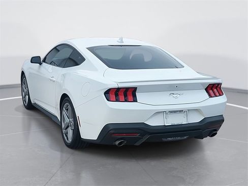 Used 2024 Ford Mustang Premium image 5