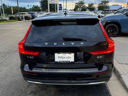 Used 2024 Volvo V60 B5 Cross Country Ultimate w/ Protection Package Premier AWD/4WD image 5