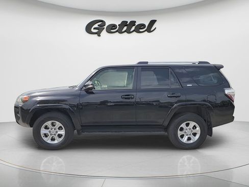 Used 2024 Toyota 4Runner SR5 Premium image 2