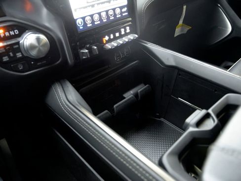 Used 2020 RAM 1500 Limited w/ Black Appearance Package image 25