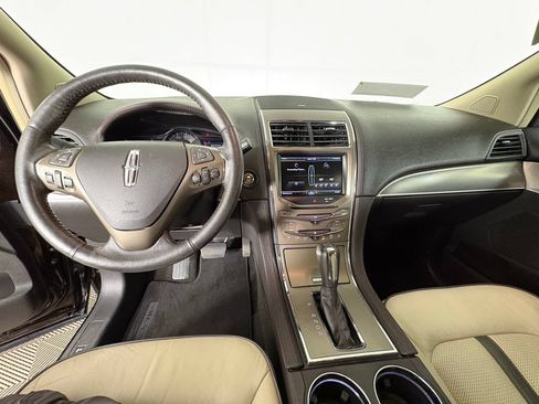 Used 2015 Lincoln MKX FWD w/ Equipment Group 102A image 5