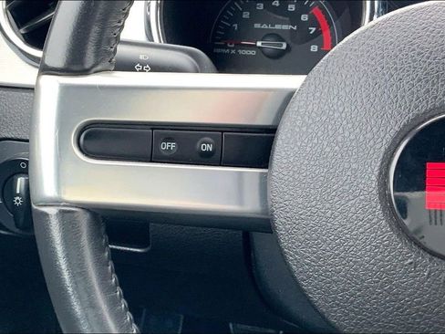 Used 2006 Ford Mustang GT RWD image 17