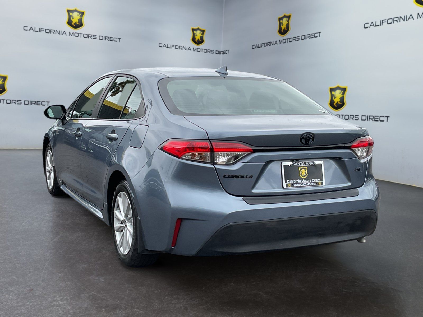 Used 2025 Toyota Corolla LE w/ LE Premium Package FWD image 7