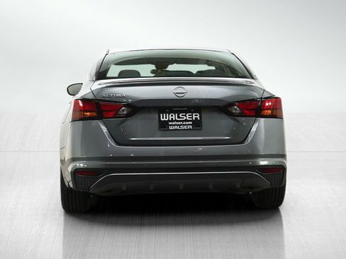 Used 2023 Nissan Altima 2.5 S image 4