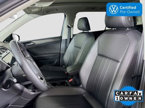 Used 2024 Volkswagen Tiguan SE image 21