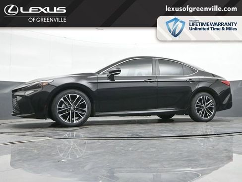 Used 2025 Toyota Camry XLE FWD image 36