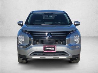 Used 2024 Mitsubishi Outlander SE video 2