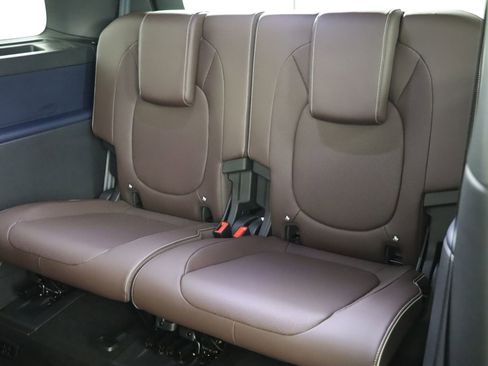 New 2025 Volkswagen ID. Buzz Pro S image 43