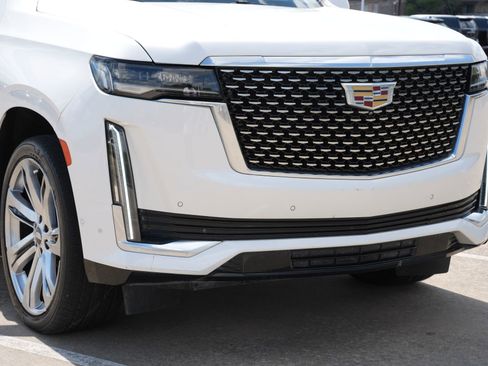 Used 2021 Cadillac Escalade ESV Premium Luxury AWD/4WD image 27