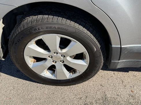 Used 2011 Subaru Outback 2.5i Limited w/ PWR Moonroof Pkg image 25