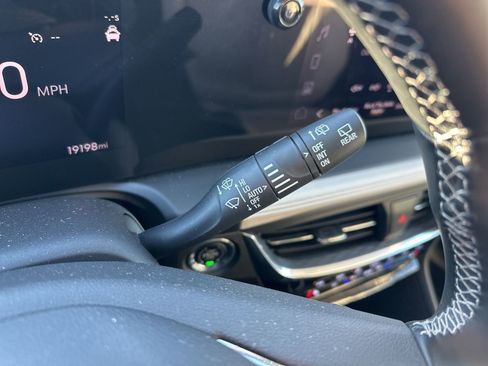 Used 2024 Buick Encore GX Avenir w/ Avenir Convenience Package image 40