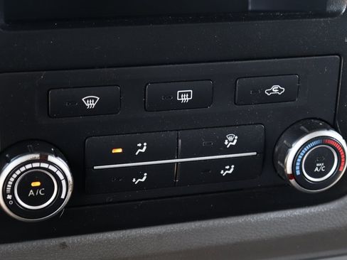 Used 2018 Nissan NV 2500 SV w/ Navigation Package image 24