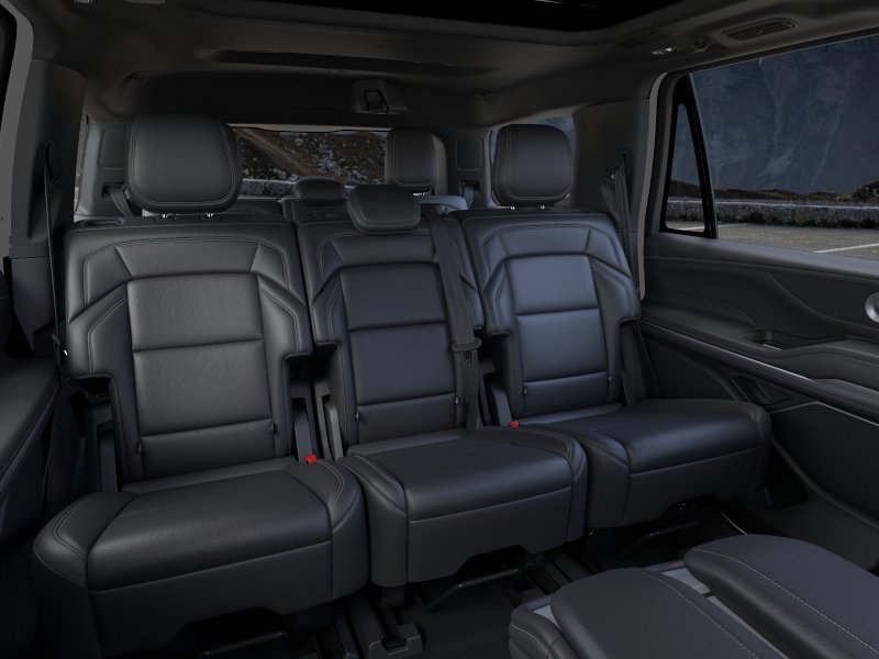New 2026 Lincoln Navigator Reserve w/ Jet Appearance Package AWD/4WD image 11