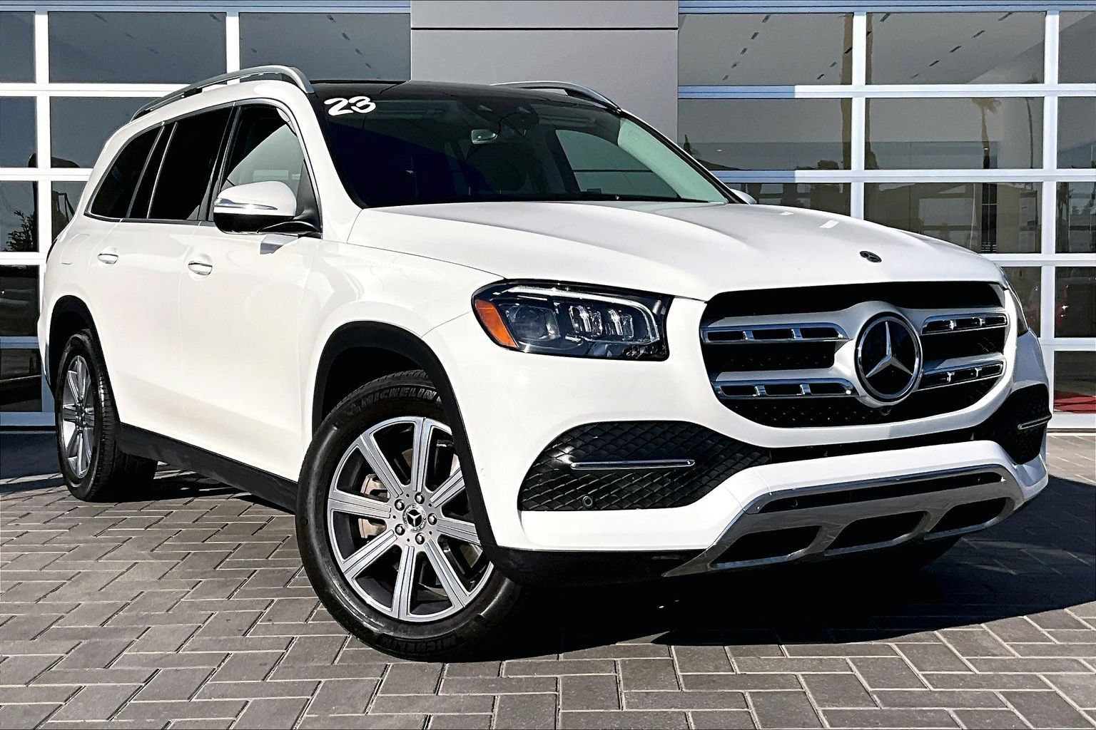 Used 2023 Mercedes-Benz GLS 450 4MATIC image 3
