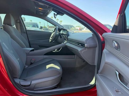 Used 2021 Hyundai Elantra SEL w/ Convenience Package FWD image 24