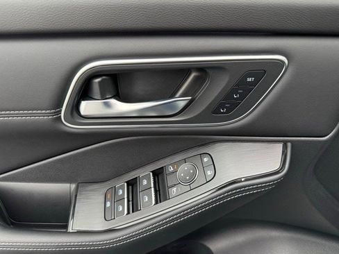 New 2026 Nissan Rogue Platinum image 11