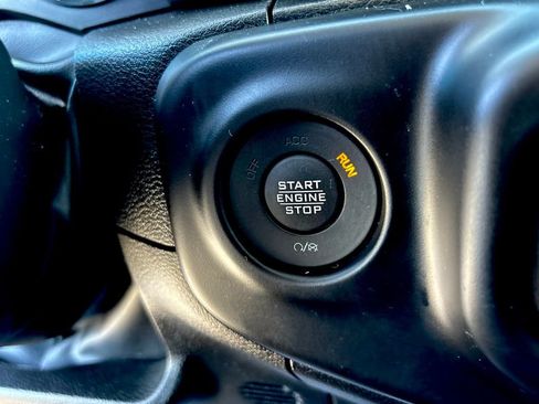 Used 2023 Jeep Wrangler Unlimited Sahara AWD/4WD image 23