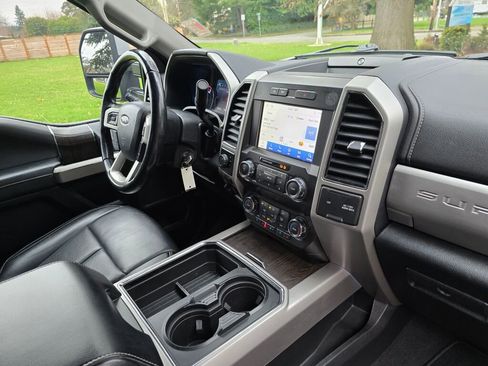 Used 2021 Ford F250 Lariat w/ Lariat Value Package image 13