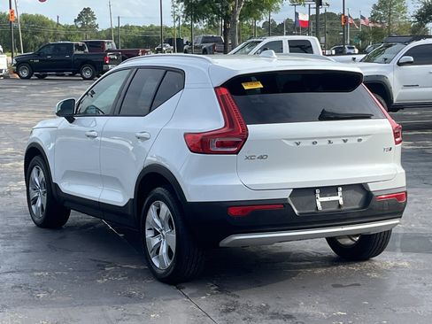 Used 2021 Volvo XC40 T5 Momentum AWD/4WD image 9