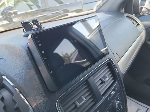 Used 2015 Dodge Grand Caravan SE w/ Quick Order Package 29E SE FWD image 19