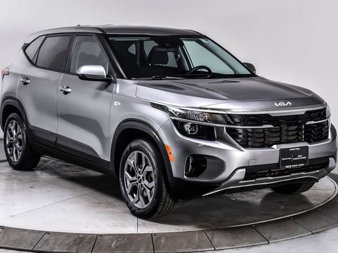 Used 2024 Kia Seltos LX AWD/4WD image 8