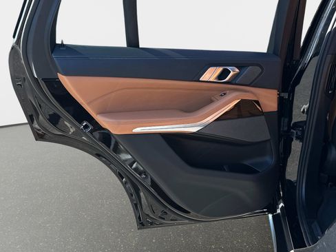 New 2026 BMW X5 sDrive40i image 13