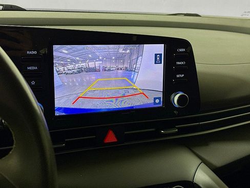 Used 2022 Hyundai Elantra SEL w/ Convenience Package image 15