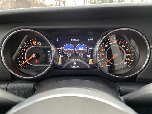 Certified 2022 Jeep Gladiator Overland w/ Popular Equipment Package image 18