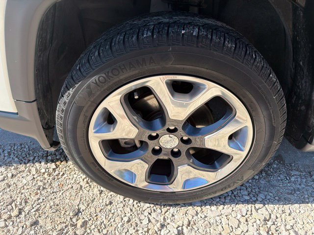 Used 2018 Jeep Compass Limited AWD/4WD image 10