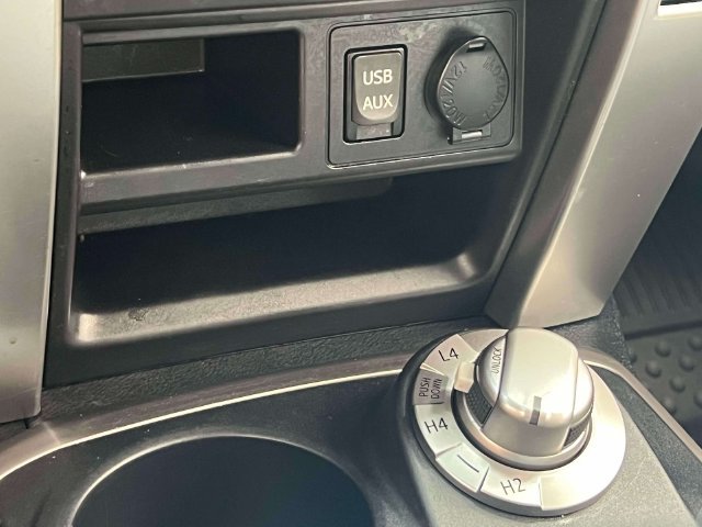 Used 2017 Toyota 4Runner SR5 Premium AWD/4WD image 28