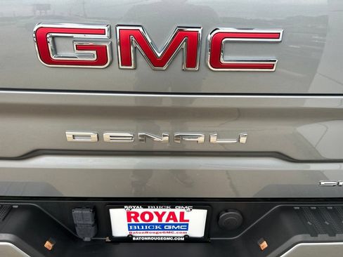 Used 2023 GMC Sierra 1500 Denali w/ Denali Reserve Package AWD/4WD image 32