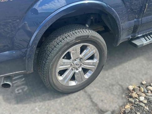 Used 2018 Ford F150 Lariat w/ Equipment Group 502A Luxury image 5