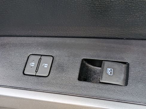 Used 2021 Toyota Tacoma SR5 image 36