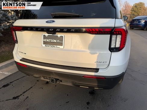Used 2025 Ford Explorer Active image 36