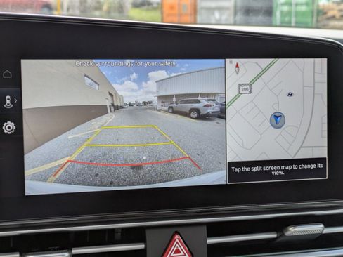 Used 2025 Hyundai Elantra Limited image 20