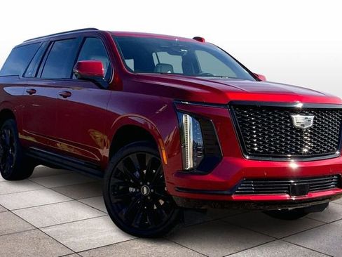 Used 2025 Cadillac Escalade ESV Sport Platinum image 2