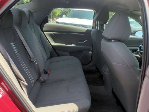 Certified 2023 Hyundai Elantra SEL w/ Convenience Package FWD image 25