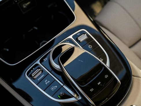 Used 2018 Mercedes-Benz E 400 Coupe image 22