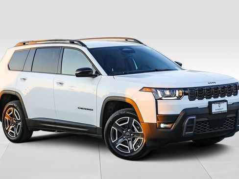 New 2026 Jeep Cherokee Laredo AWD/4WD image 2